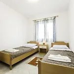 Appartamento In With Sea View, Balcony, Air Conditioning Wifi 4936-1 -2 -3 *