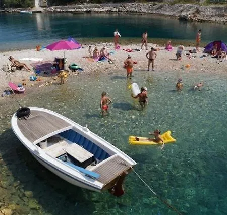 Apartment In Povlja With Sea View, Balcony, Air Conditioning Wifi 4936-1 -2 -3